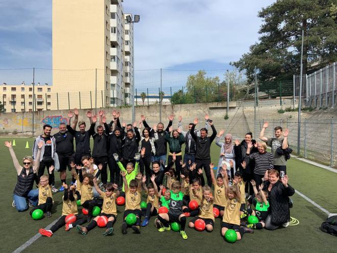 Solidarité et sport : organisation d'un match de football aux côtés d'enfants ukrainiens